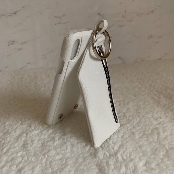 RE-STOCK IN!! *WHITE* Phone Case W/Zip Compartment - Picture 7 of 8